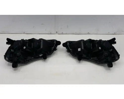 KENWORTH T680 Headlamp Assembly