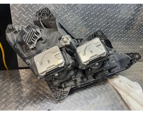 KENWORTH T680 Headlamp Assembly