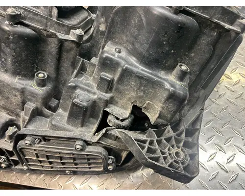 KENWORTH T680 Headlamp Assembly