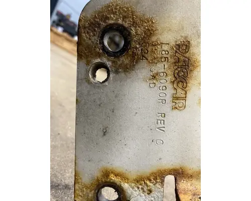 KENWORTH T680 Hood Hinge