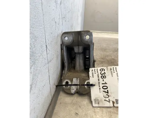 KENWORTH T680 Hood Hinge