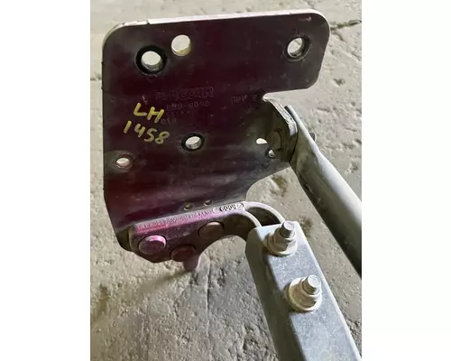 KENWORTH T680 Hood Hinge