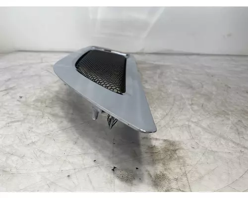 KENWORTH T680 Hood Side Vent