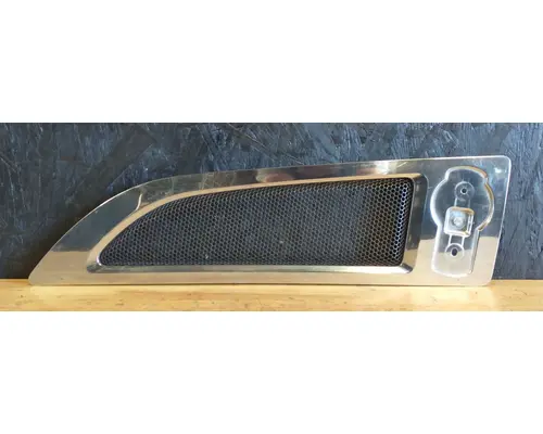 KENWORTH T680 Hood Trim & Misc. Parts