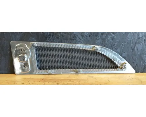 KENWORTH T680 Hood Trim & Misc. Parts