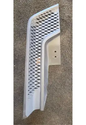 KENWORTH T680 Hood Trim & Misc. Parts