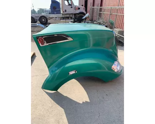 KENWORTH T680 Hood