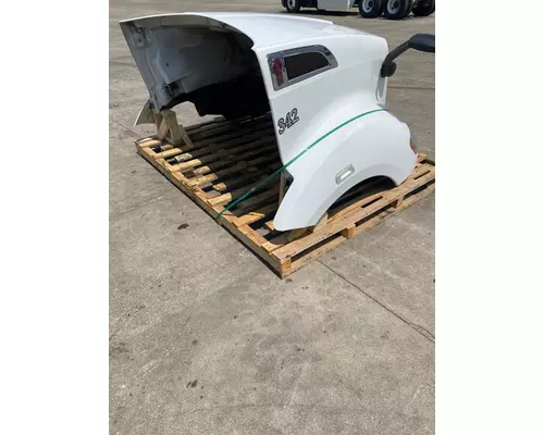 KENWORTH T680 Hood