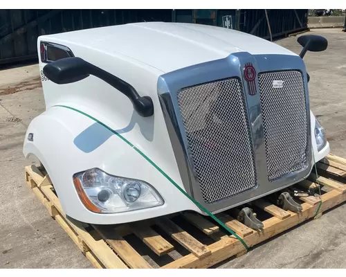 KENWORTH T680 Hood