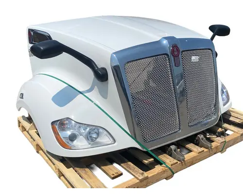 KENWORTH T680 Hood