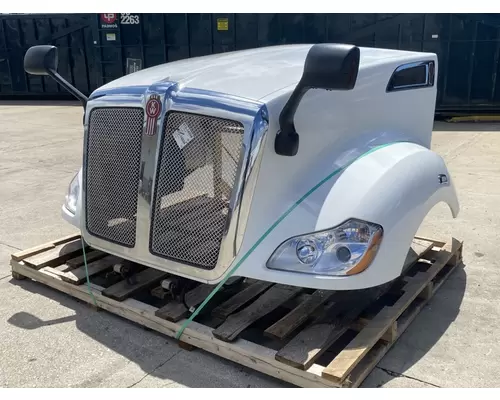 KENWORTH T680 Hood