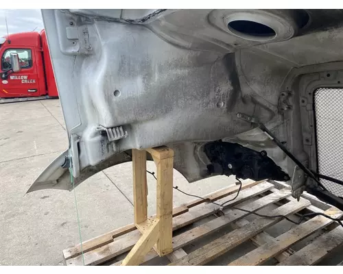 KENWORTH T680 Hood