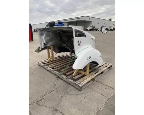 KENWORTH T680 Hood