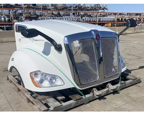 KENWORTH T680 Hood