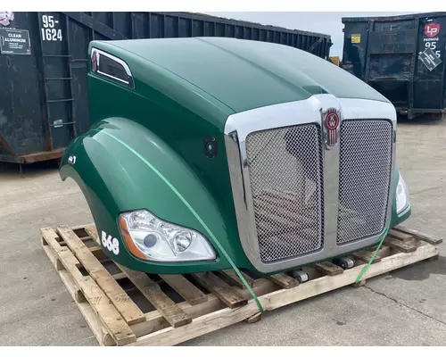 KENWORTH T680 Hood