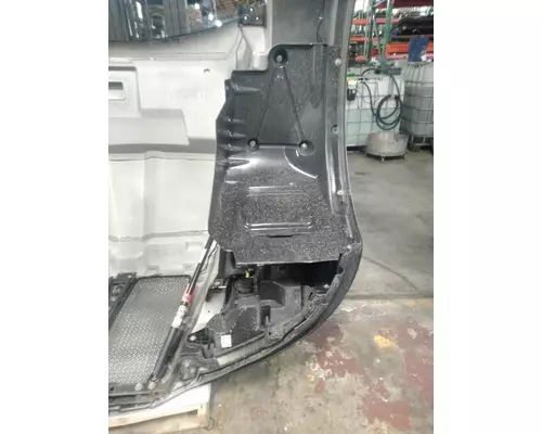 KENWORTH T680 Hood