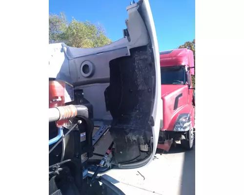 KENWORTH T680 Hood