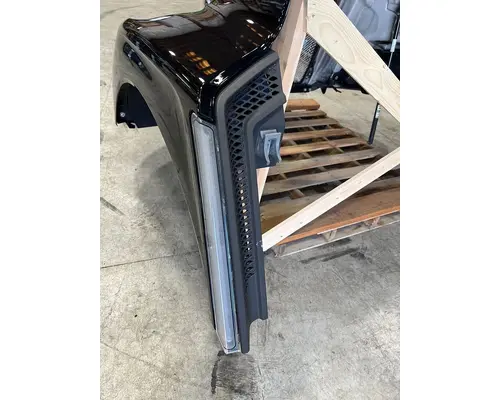 KENWORTH T680 Hood