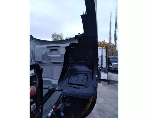 KENWORTH T680 Hood