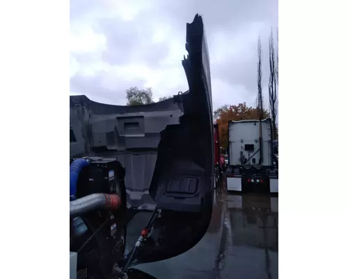 KENWORTH T680 Hood