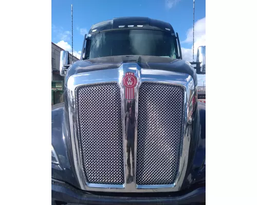 KENWORTH T680 Hood