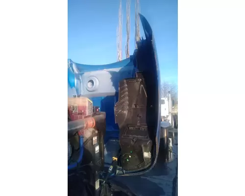 KENWORTH T680 Hood