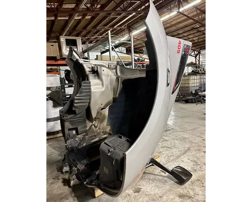 KENWORTH T680 Hood