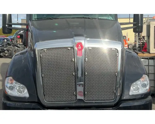 KENWORTH T680 Hood