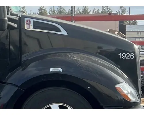KENWORTH T680 Hood