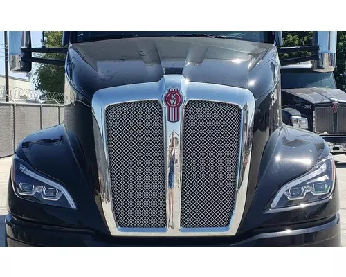 KENWORTH T680 Hood