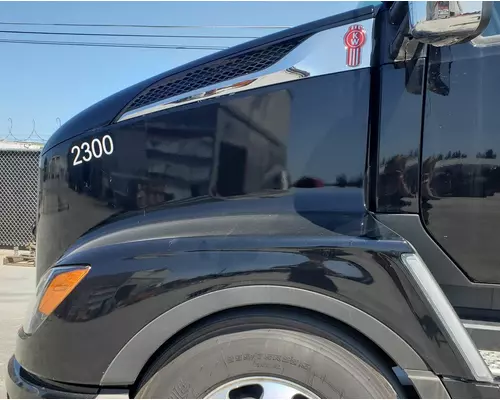 KENWORTH T680 Hood