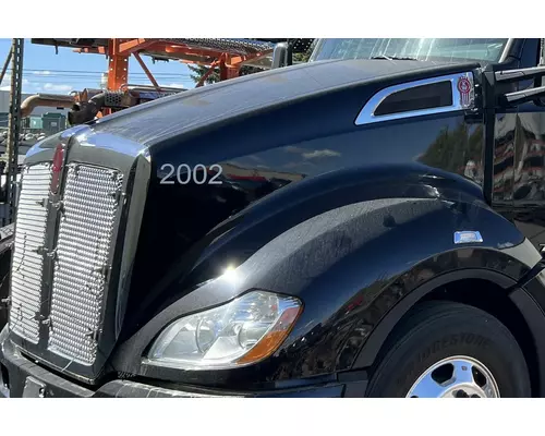 KENWORTH T680 Hood