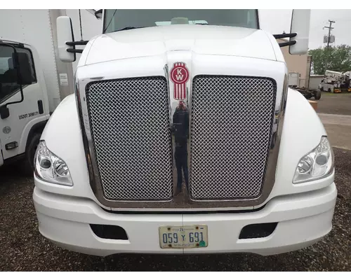 KENWORTH T680 Hood