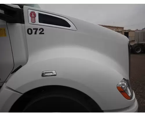 KENWORTH T680 Hood