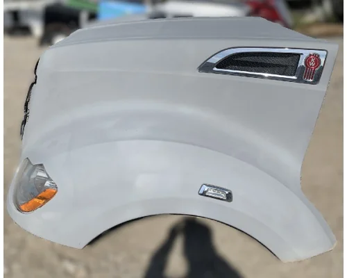 KENWORTH T680 Hood