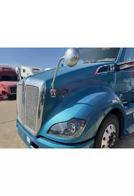 KENWORTH T680 Hood