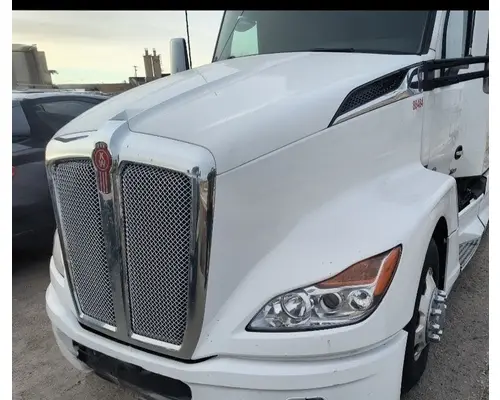 KENWORTH T680 Hood