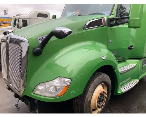 KENWORTH T680 Hood