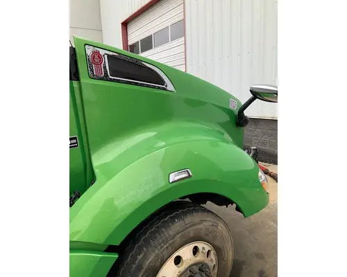 KENWORTH T680 Hood