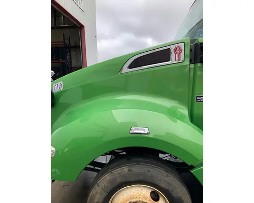 KENWORTH T680 Hood