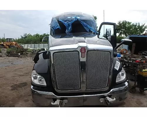 KENWORTH T680 Hood