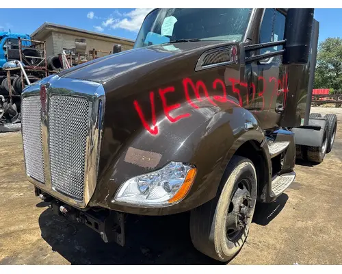 KENWORTH T680 Hood