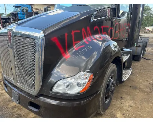 KENWORTH T680 Hood