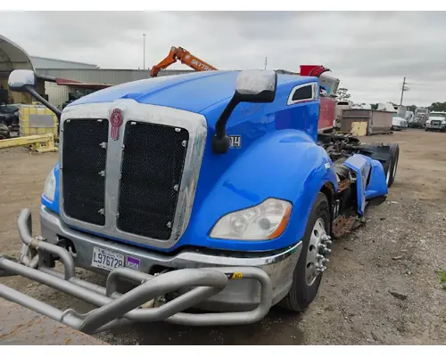 KENWORTH T680 Hood