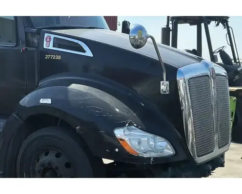 KENWORTH T680 Hood