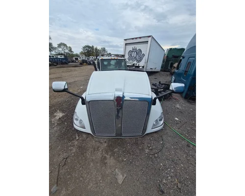 KENWORTH T680 Hood