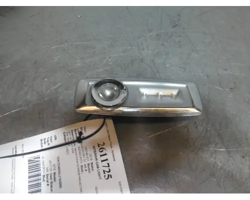 KENWORTH T680 INTERIOR CAB LIGHT