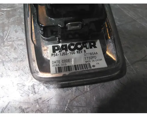 KENWORTH T680 INTERIOR CAB LIGHT