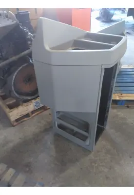 KENWORTH T680 INTERIOR CABINET