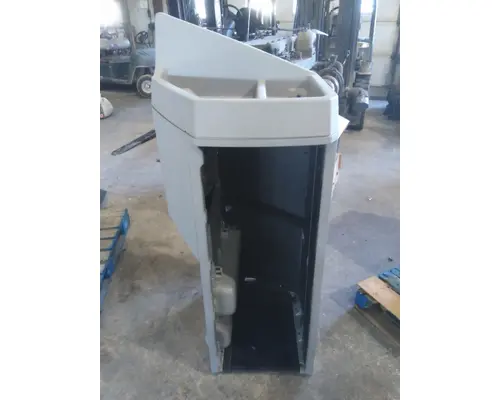 KENWORTH T680 INTERIOR CABINET